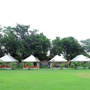 Agra Camps And Resort